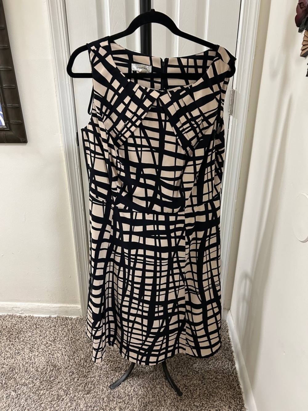 dressbarn Black and Cream Sleeveless Geometric Midi Dress